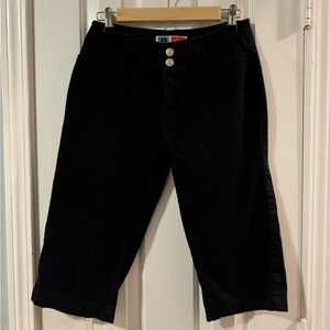 Arizona Jeans Black Capri Size 5